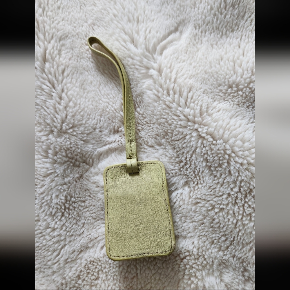 NWOT Free People Street Sounds Pod Clip - Picture 4 of 5